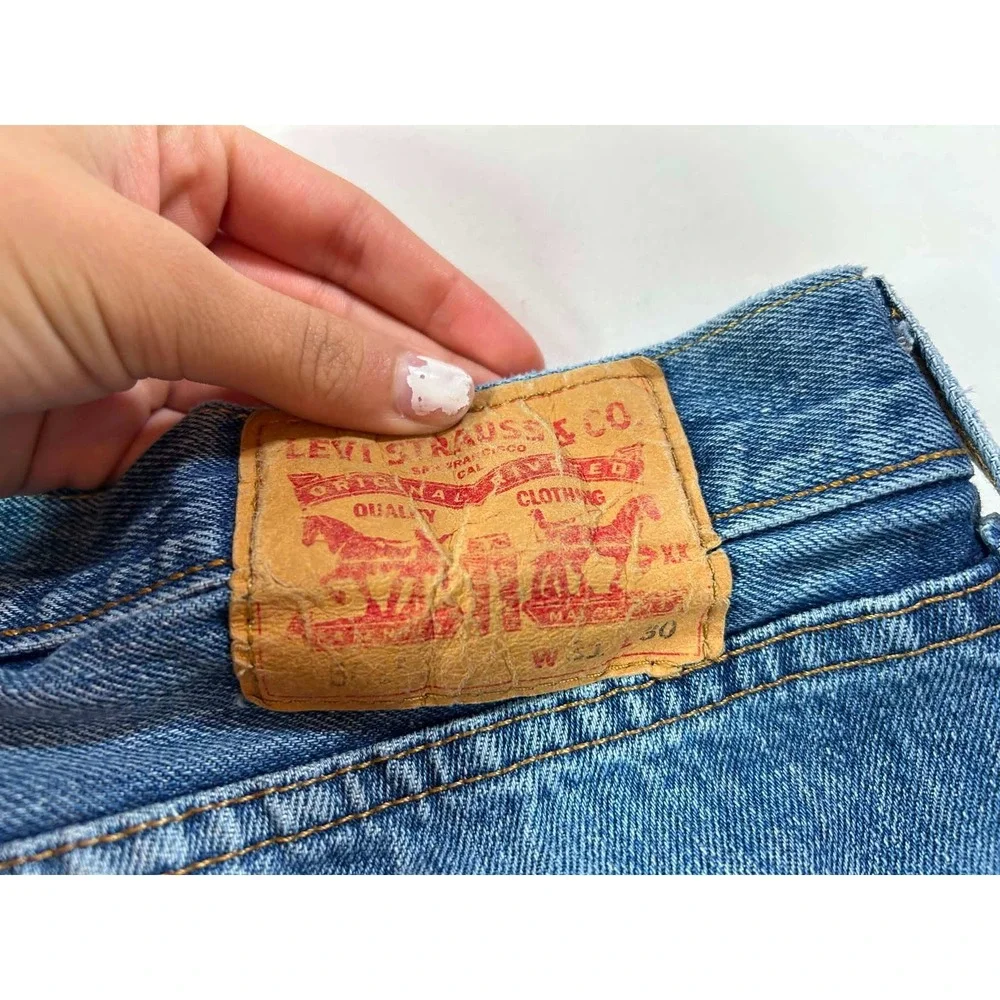 Levis 501 Original Fit Distressed Jeans Blue Button Fly 31x30 Paint Splatter